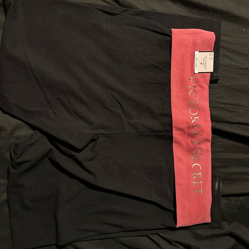 VS yoga pants